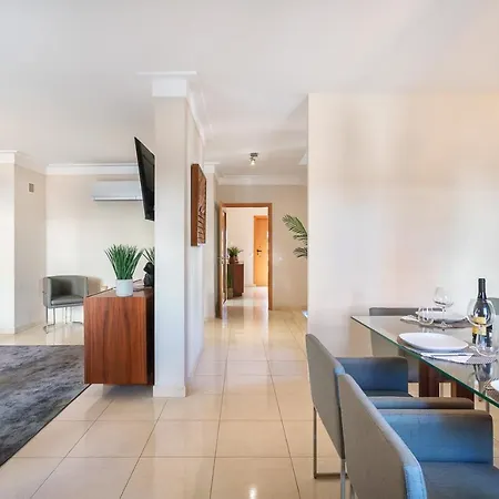 Host Wise Villa