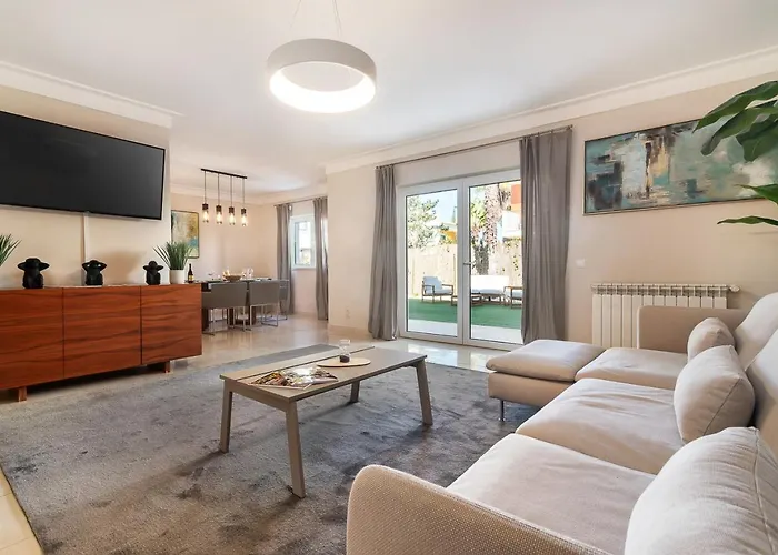 Host Wise Villa Portimão