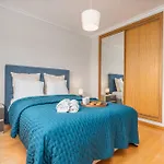 Host Wise Villa