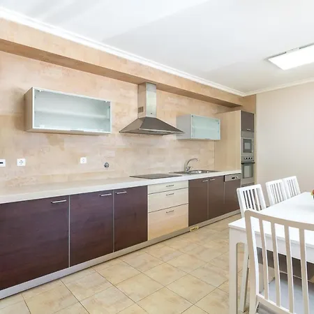 Host Wise Вилла Портиман