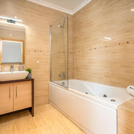 Host Wise Villa Portimão